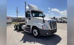 2016 FREIGHTLINER CASCADIA 125 Conventional - Day Cab, Tractor in Charleston, WV