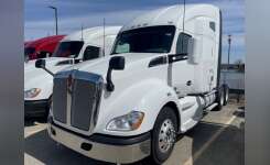 2018 Kenworth T680 Conventional - Sleeper Truck, Tractor in Indianapolis, IN