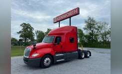 2019 INTERNATIONAL LT625 Conventional - Sleeper Truck, Tractor in Coopersburg, PA