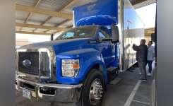 2017 FORD F750 Box Truck - Straight Truck in Las Vegas, NV