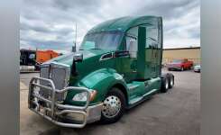 2018 Kenworth T680 Conventional - Sleeper Truck, Tractor in Louisville, KY