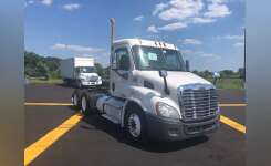 2015 Freightliner CASCADIA Conventional - Day Cab, Tractor in Swedesboro, NJ