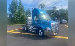 2015 Freightliner CASCADIA Conventional - Day Cab, Tractor in Swedesboro, NJ