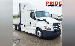 2018 FREIGHTLINER CASCADIA 126 Conventional - Sleeper Truck, Tractor in Fresno, CA