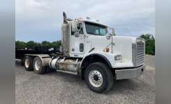 2001 FREIGHTLINER FLD120 Conventional - Day Cab, Tractor in Chatham, VA