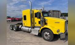 2014 KENWORTH T800 Conventional - Sleeper Truck, Tractor in Chatham, VA