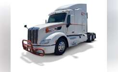 2016 PETERBILT 579 Conventional - Sleeper Truck, Tractor in Olathe, KS