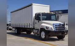 2014 HINO 258 Box Truck - Straight Truck in Santa Fe Springs, CA