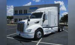 2018 PETERBILT 579 Conventional - Sleeper Truck, Tractor in Spartanburg, SC