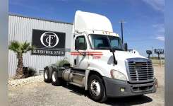 2012 FREIGHTLINER CASCADIA 125 Conventional - Day Cab, Tractor in Converse, TX