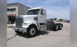 2015 FREIGHTLINER 122SD Conventional - Day Cab, Tractor in New Haven (fort Wayne), IN