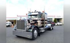1985 PETERBILT 359 Conventional - Sleeper Truck, Tractor in Coopersburg, PA