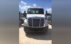 2014 FREIGHTLINER CASCADIA 125 Conventional - Day Cab, Tractor in West Newton, PA