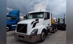 2014 VOLVO VN 630 Conventional - Day Cab, Tractor in Boling Brook, IL