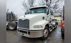 2015 MACK 600 Conventional - Day Cab, Tractor in Romulus, MI