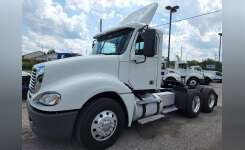 2016 FREIGHTLINER COLUMBIA 120 Conventional - Day Cab, Tractor in Fort Wayne, IN