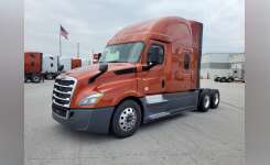 2019 FREIGHTLINER CASCADIA 126 Conventional - Sleeper Truck, Tractor in New Haven (fort Wayne), IN