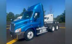 2015 Freightliner CASCADIA Conventional - Day Cab, Tractor in Swedesboro, NJ