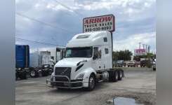 2019 VOLVO VNL760 Conventional - Sleeper Truck, Tractor in Converse, TX