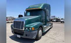 2008 FREIGHTLINER COLUMBIA Conventional - Sleeper Truck, Tractor in Phoenix, AZ