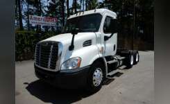 2016 FREIGHTLINER CASCADIA 125 Conventional - Day Cab, Tractor in Charlotte, NC