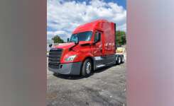 2020 FREIGHTLINER CASCADIA 126 Conventional - Sleeper Truck, Tractor in Burr Ridge, IL