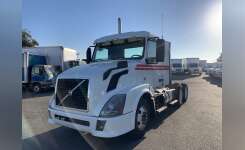 2014 VOLVO VN 630 Conventional - Day Cab, Tractor in West Sacramento, CA