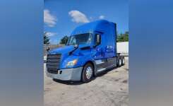 2019 FREIGHTLINER CASCADIA 126 Conventional - Sleeper Truck, Tractor in Burr Ridge, IL