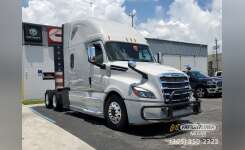 2019 FREIGHTLINER CASCADIA Conventional - Sleeper Truck, Tractor in Hialeah, FL