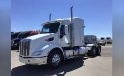 2017 PETERBILT 579 Conventional - Sleeper Truck, Tractor in Fresno, CA