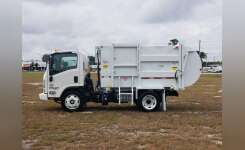 2022 Isuzu NRR Landscape Truck, Utility Truck - Service Truck, Refuse in Homestead, FL