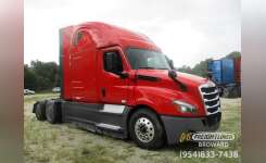 2019 FREIGHTLINER CASCADIA Conventional - Sleeper Truck, Tractor in Pompano Beach, FL