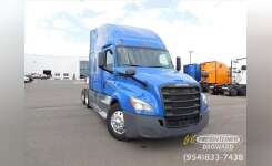 2019 FREIGHTLINER CASCADIA Conventional - Sleeper Truck, Tractor in Pompano Beach, FL