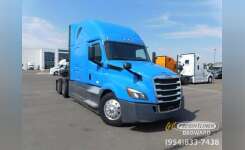 2019 FREIGHTLINER CASCADIA Conventional - Sleeper Truck, Tractor in Pompano Beach, FL