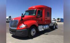 2019 INTERNATIONAL LT Conventional - Sleeper Truck, Tractor in Fresno, CA