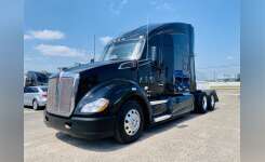 2016 KENWORTH T680 Conventional - Sleeper Truck, Tractor in Donna, TX