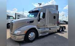 2017 PETERBILT 579 Conventional - Sleeper Truck, Tractor in Fort Wayne, IN