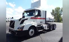 2014 VOLVO VN 630 Conventional - Day Cab, Tractor in Hilliard, OH