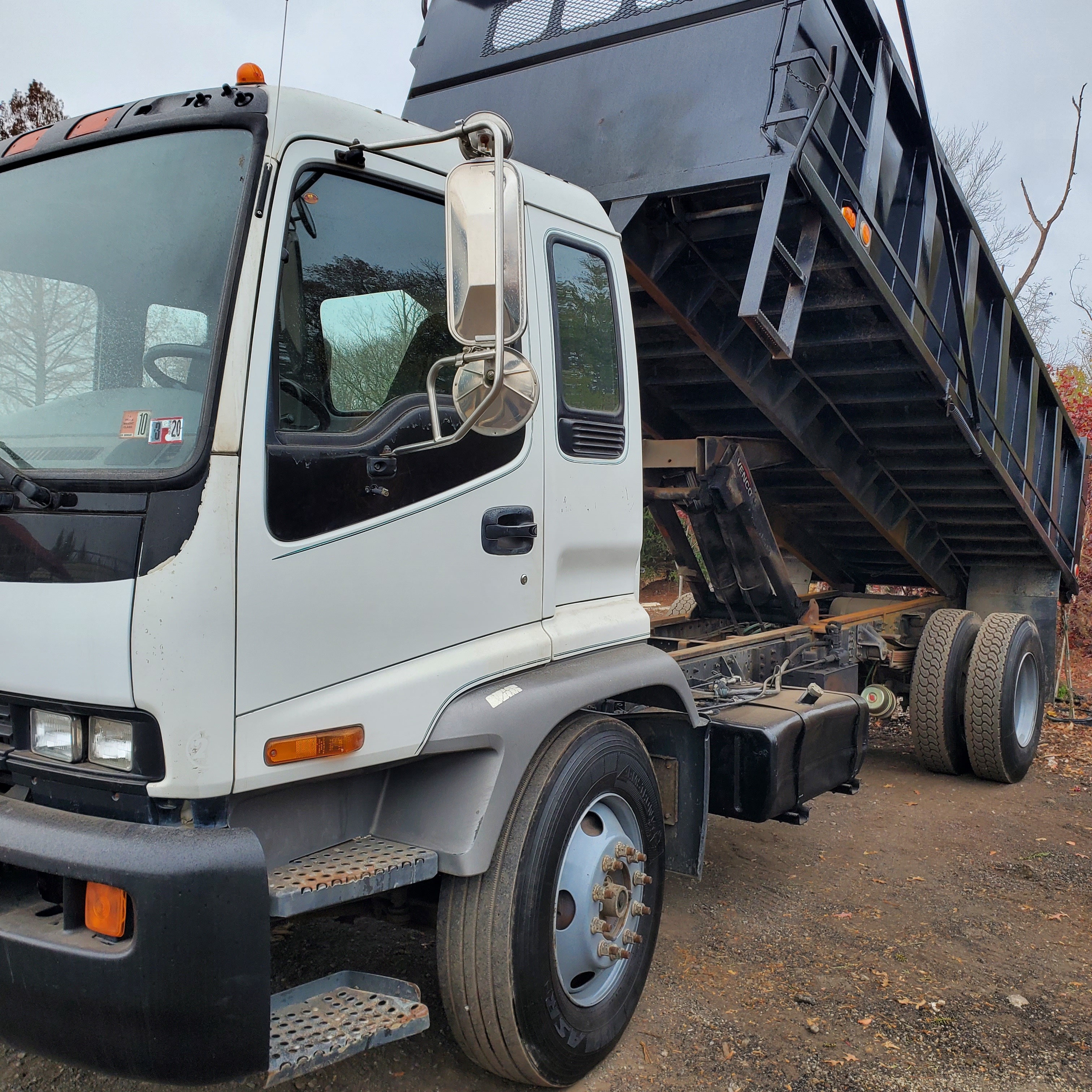 2004 Gmc T7500, ambler PA 5024329649