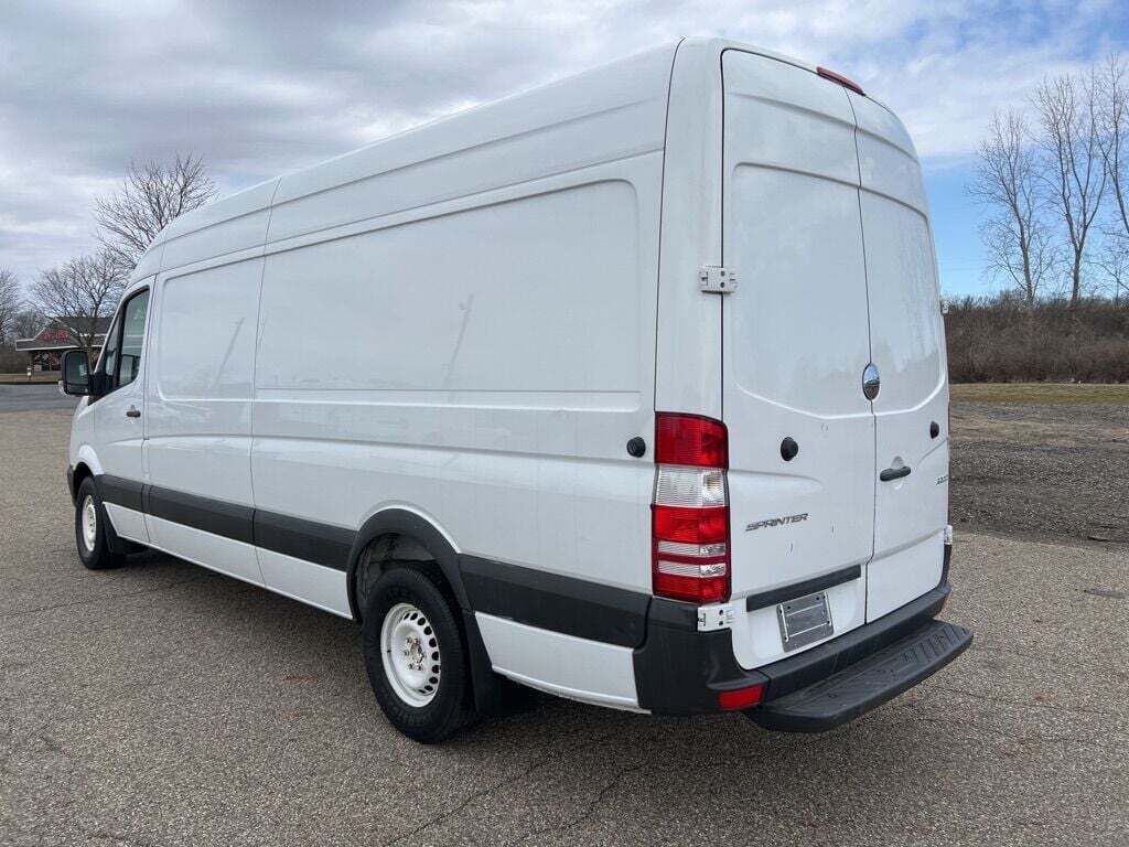 Used 2017 Freightliner Sprinter For Sale in Hillsdale, MI 5025279397