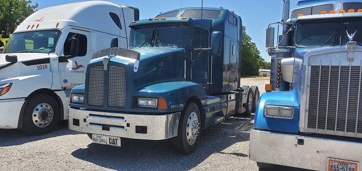 Sleeper Trader Trucks For Sale: Your Comprehensive Guide to Finding the Perfect Mobile Home on Wheels