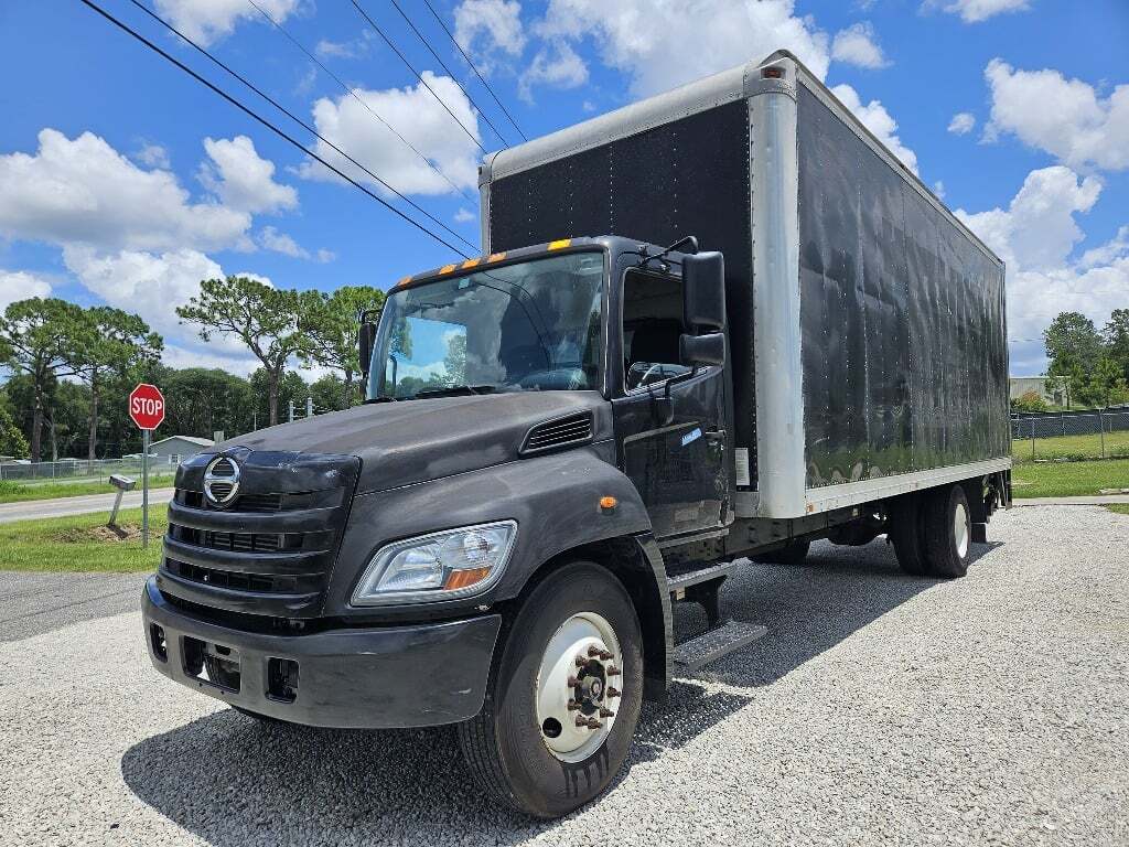 Navigating the Road to Valuation: A Guide to Free Commercial Truck Values Online