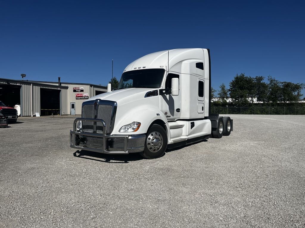 Used 2021 Kenworth T680 For Sale in Effingham, IL 5027608092