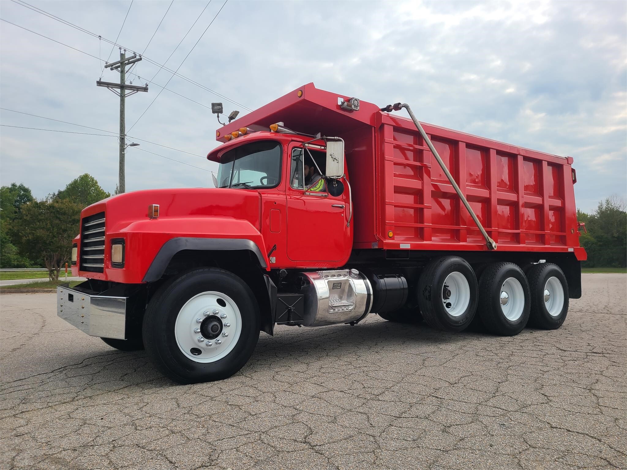 Used 2001 Mack RD688S For Sale in Sutherlin, VA 5023095943