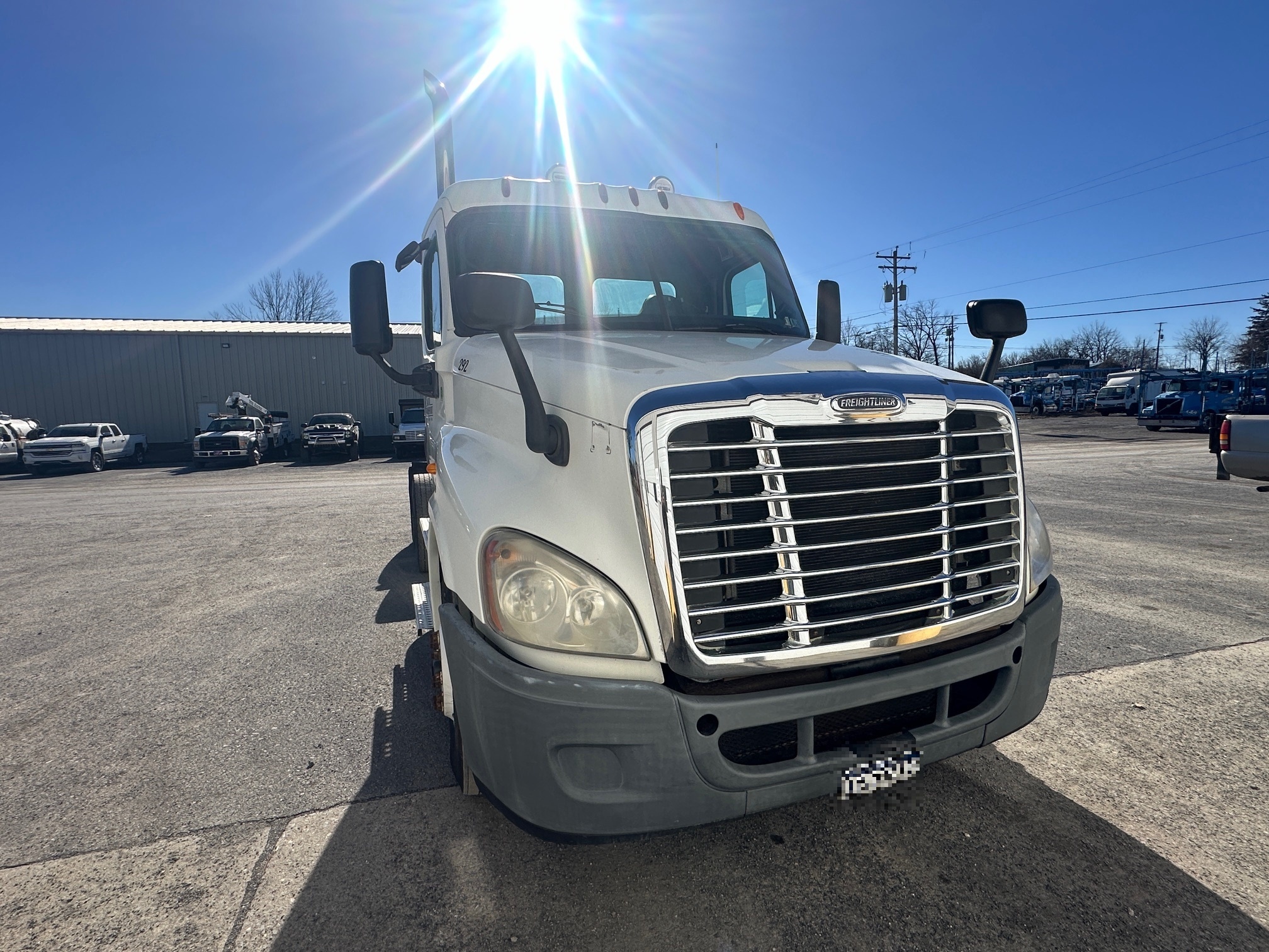 Used 2009 Freightliner Cascadia For Sale in Wind Gap, PA 5030543726