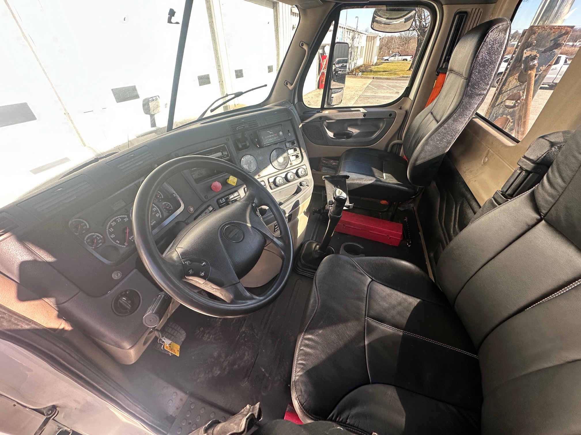 Used 2009 Freightliner Cascadia For Sale in Wind Gap, PA 5030543726