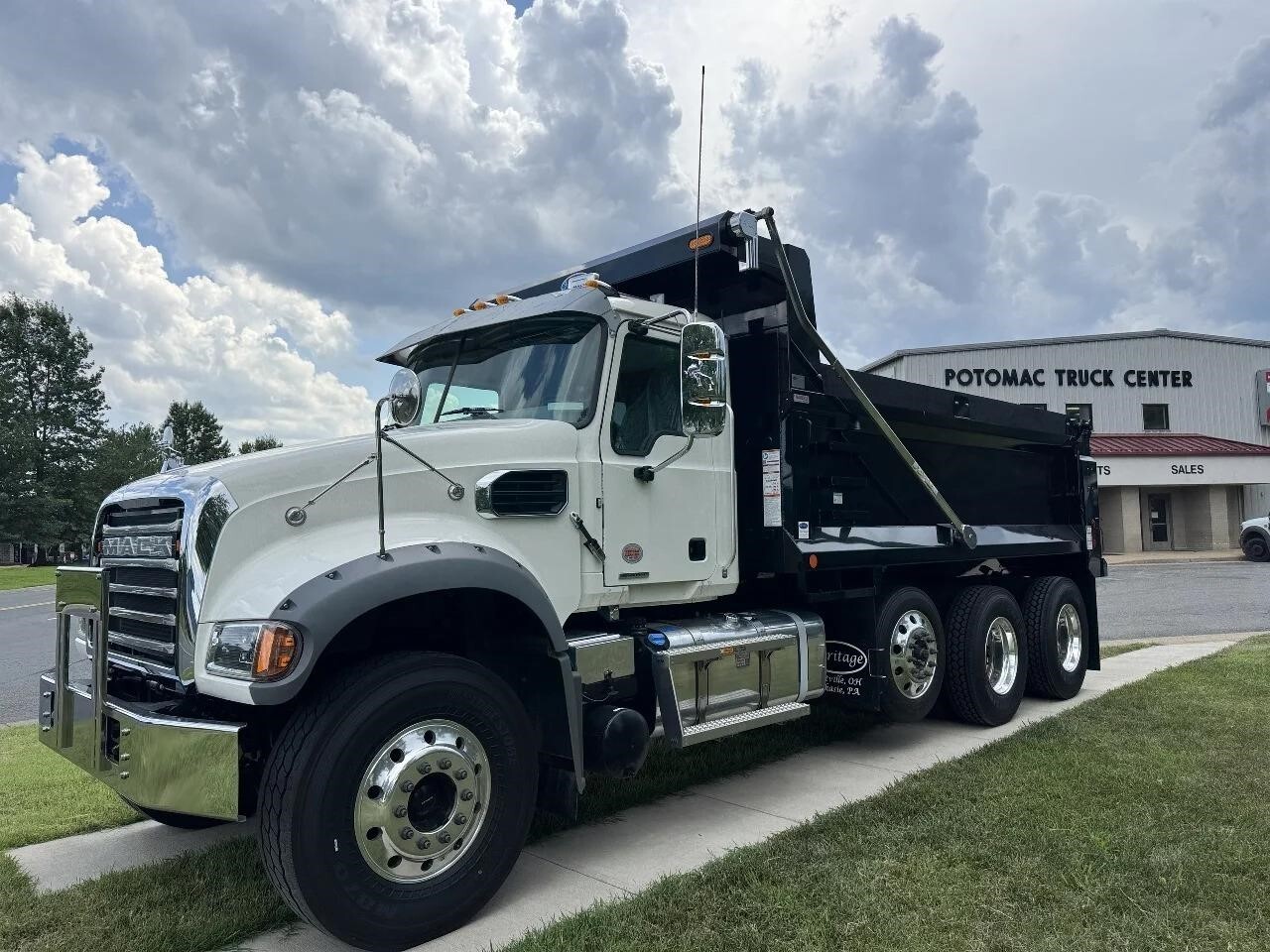 Photo of a 2026 Mack GRANITE
