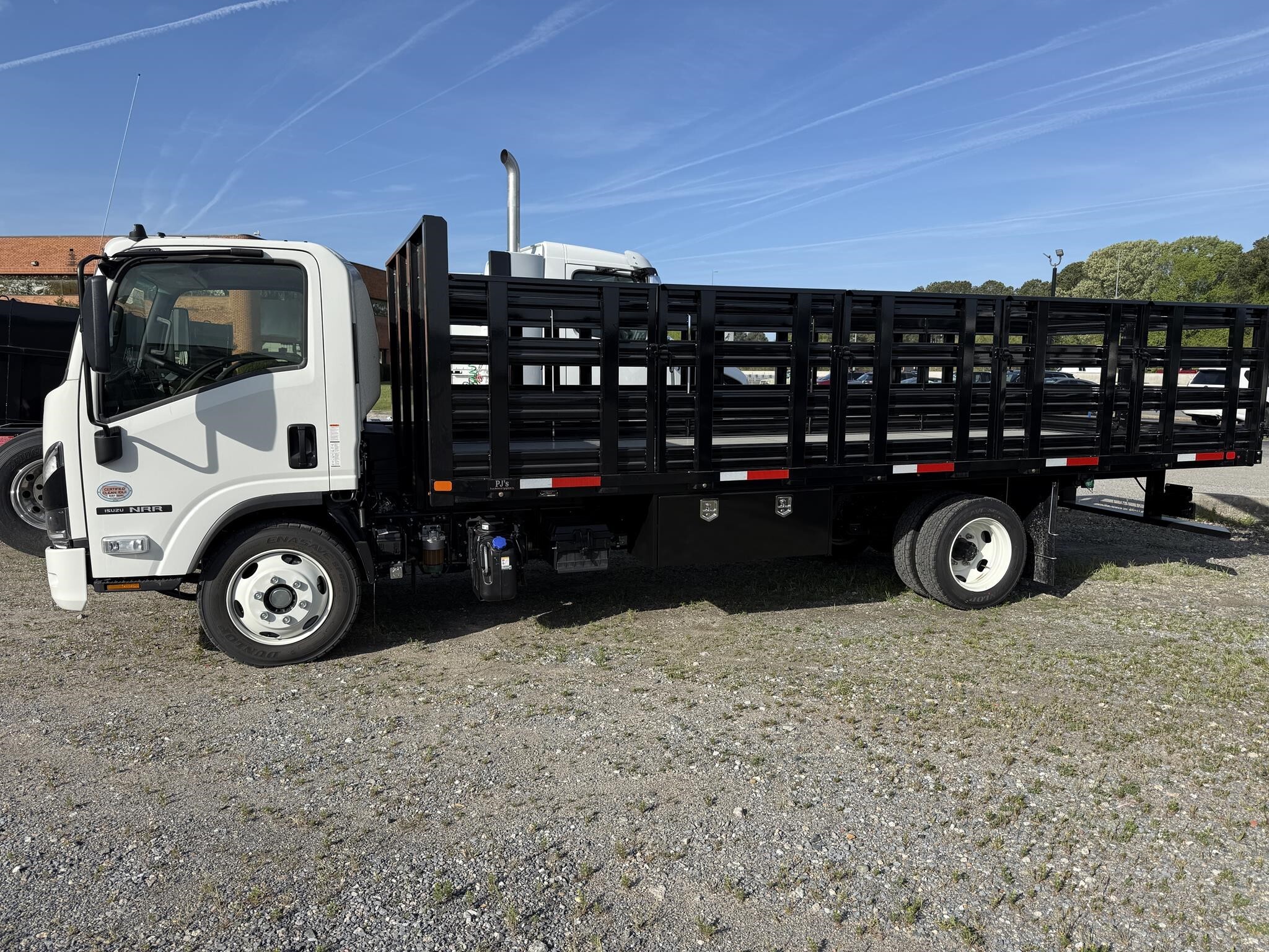 Photo of a 2025 Isuzu NRR