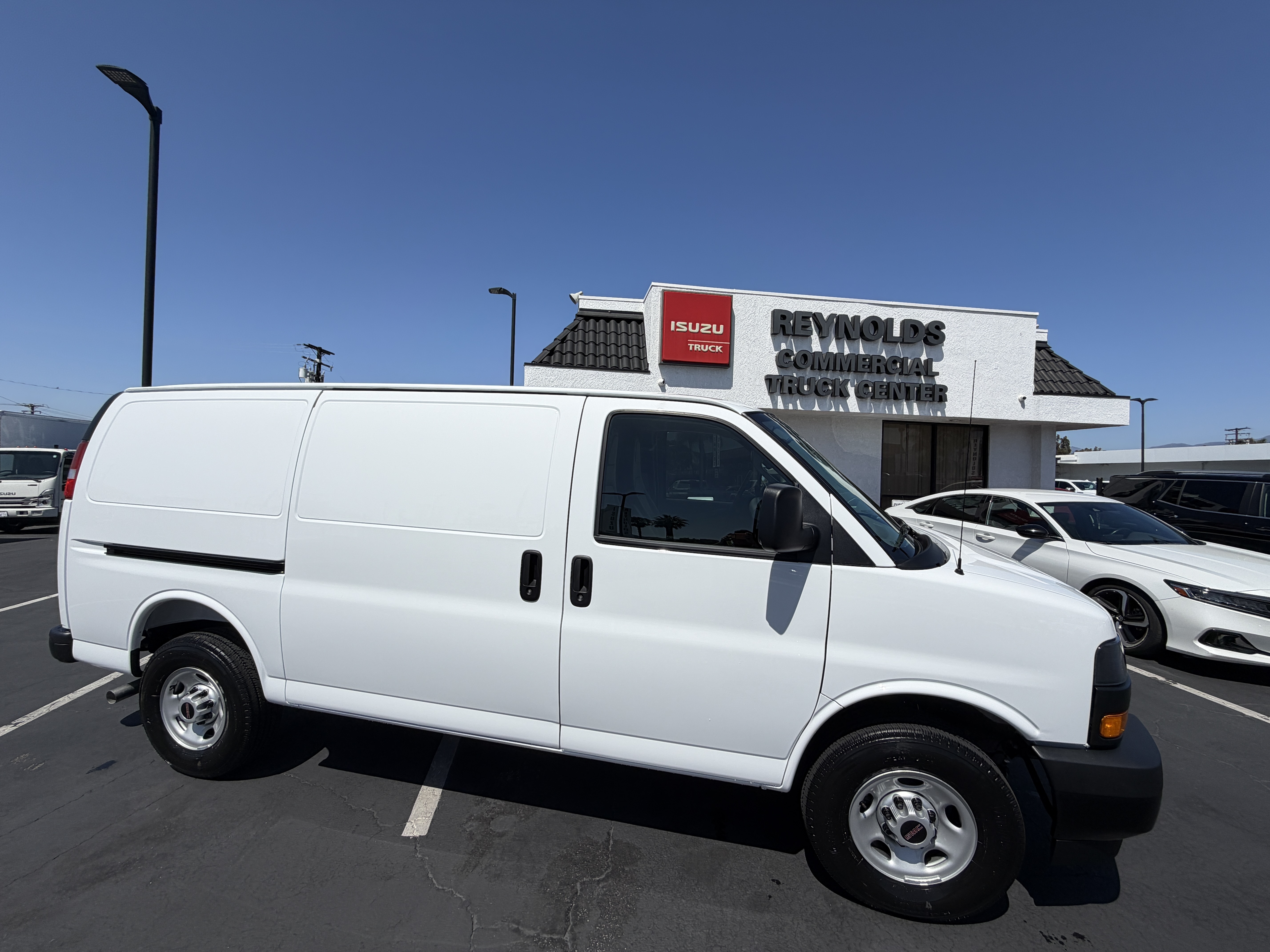 Photo of a 2026 GMC SAVANA