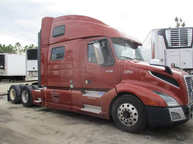 Photo of a 2020 Volvo VNL64T860